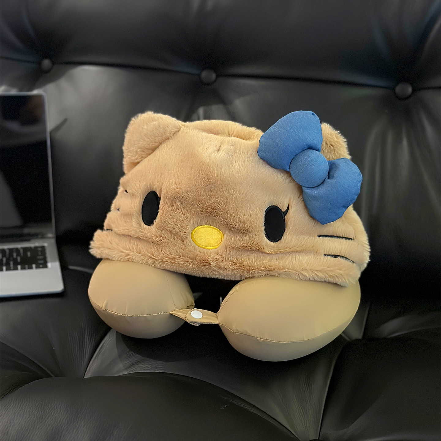 Hello Kitty Hooded Pillow Neck - Travel Accessories On Plane recension och pris